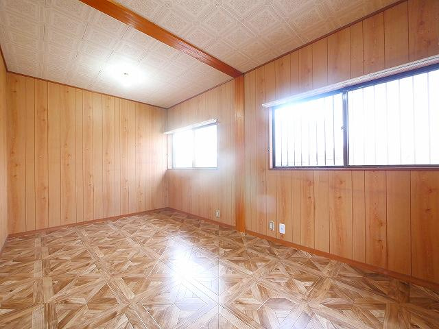 奈良市南紀寺町5-61-8貸家の洋室|個人の部屋や寝室として使える洋室です