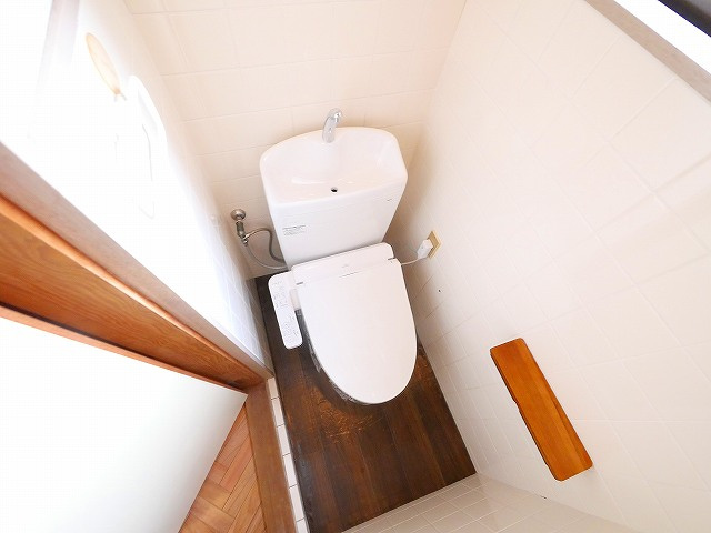 奈良市南紀寺町5-61-8貸家のトイレ|トイレです