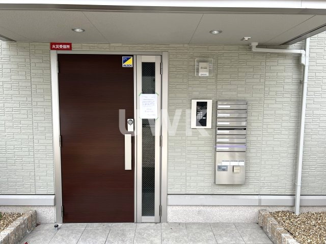 シャルールプラスⅡのエントランス