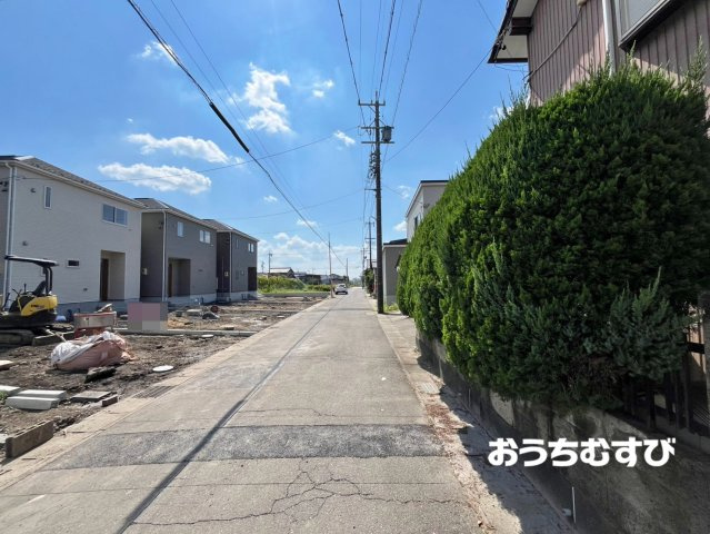 小牧市多気北町第1(全5棟)の前面道路含む現地写真