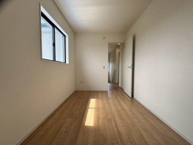 入間市宮寺新築戸建の洋室