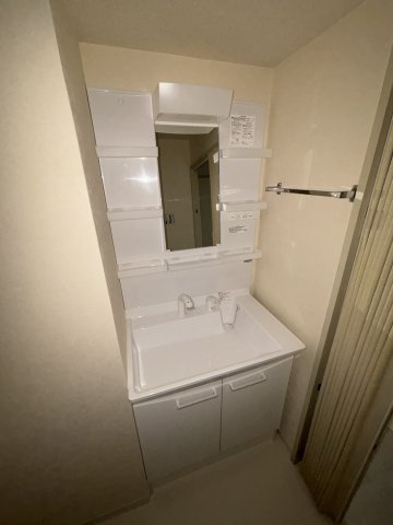関内フレックスビルの洗面所