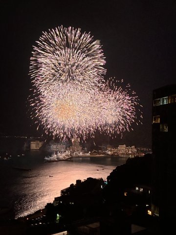 熱海サニーハイツの展望|熱海海上花火大会