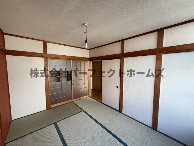須山町戸建　賃貸の和室|日本らしい落ち着いた雰囲気の和室です