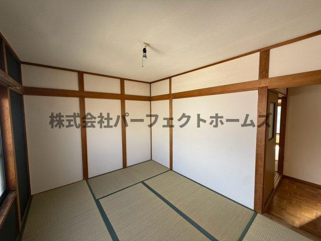 須山町戸建　賃貸の和室|和室がひろがる居住スペース
