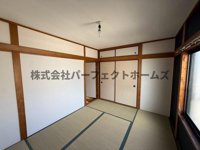 須山町戸建　賃貸の和室|和室ならではの温かな和の空間で寛ぎの時間を過ごせます