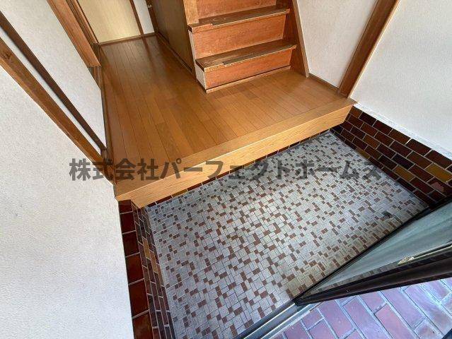 須山町戸建　賃貸の玄関|落ち着いた玄関です