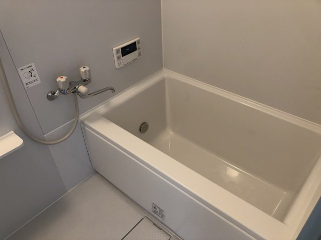 第一藤栄ハイツの浴室