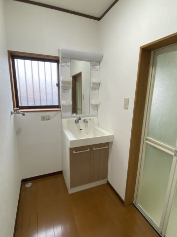 若宮町戸建の洗面所