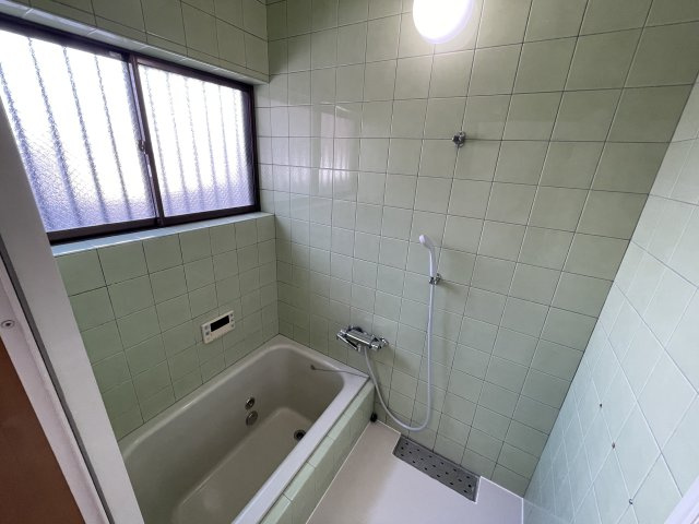 若宮町戸建の浴室