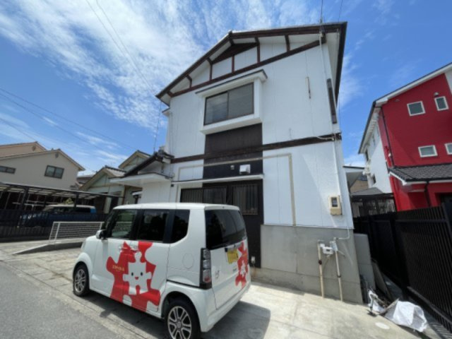 若宮町戸建の駐車場