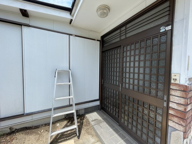 若宮町戸建の玄関
