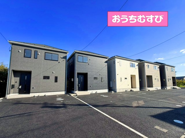 小牧市多気北町第1(全5棟)の前面道路含む現地写真