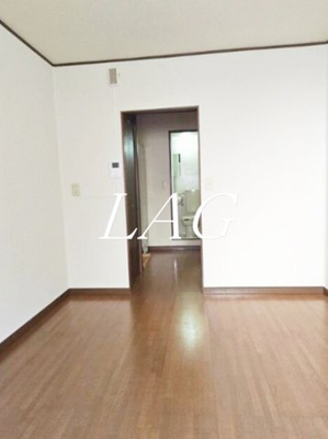 【居間・リビング】 | カーサ上目黒 | 洋室のお部屋です。