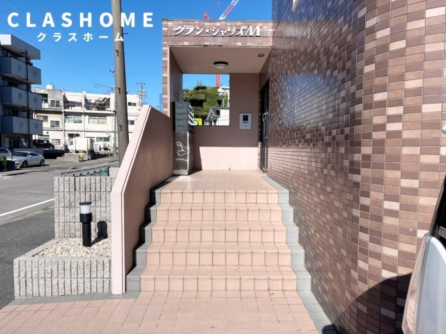 グランシャリオＭ　　刈谷市の賃貸ならクラスホーム刈谷店のエントランス