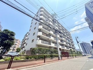 【外観】 | タイル張の建物
