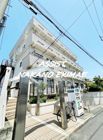 ハイツ東泉のエントランス