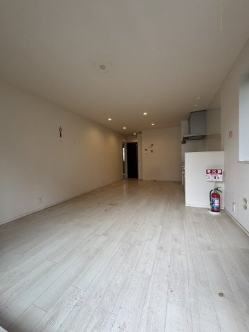 ＢＥＬＬＡ 白金 ｗｅｓｔの洋室|★※清掃前になります　明るいフローリングの角部屋です★