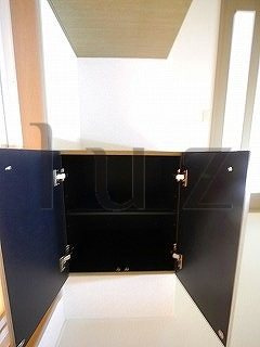 アヴニール鶴見の玄関