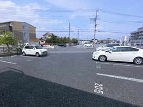 【駐車場】