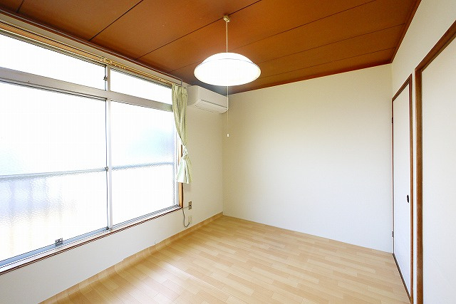 池田アパートの洋室