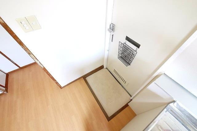 池田アパートの玄関