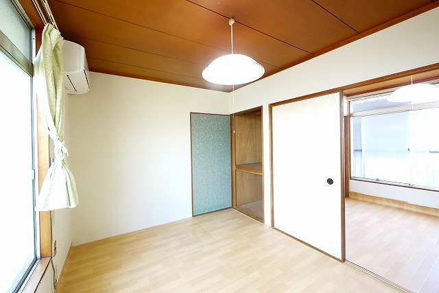 池田アパートの洋室