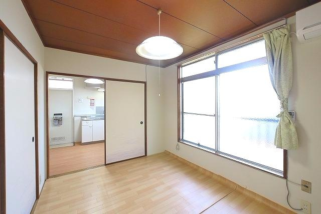 池田アパートの洋室