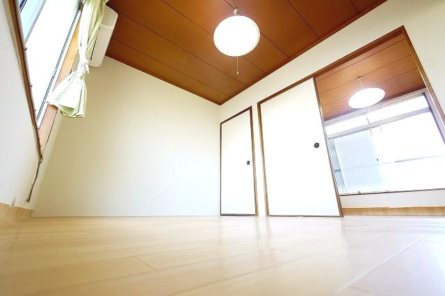 池田アパートの子供部屋