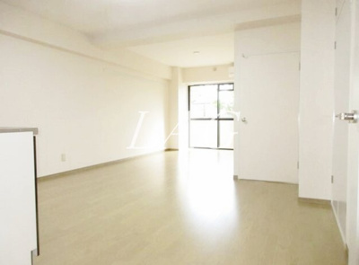 【居間・リビング】 | ウエルストン玉川 | 洋室のお部屋です。