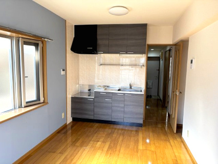 グランデージ中野栄の居間・リビング