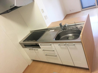 【キッチン】 | ※同タイプの別の部屋の写真です。