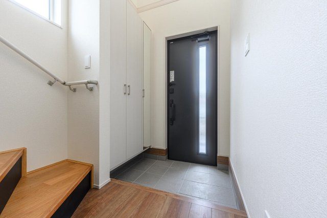 【玄関】 | 厚木市愛甲東　限定１棟　新築住宅