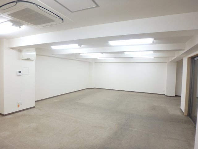 エクセル文京千駄木のロビー