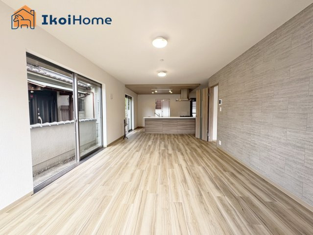 神戸市西区竹の台4丁目　中古戸建の居間・リビング|【ホームページに現地動画掲載中】●年中無休：当日予約可●リビングは長方形で家具を配置しやすい間取り！