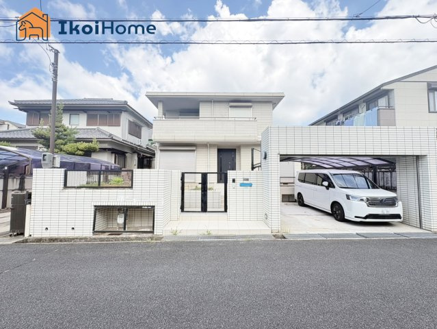 神戸市西区竹の台4丁目　中古戸建の外観|山電「西神中央」駅まで徒歩17分！リノベーション住宅！南東向きで陽当り・通風良好！高級感のある建物！