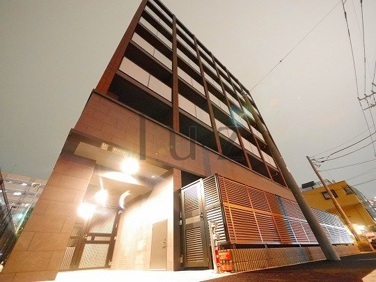 レア横濱西口弐番館の外観