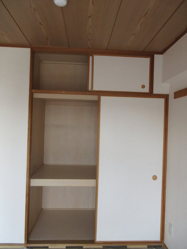弥生町リバーサイドマンションの収納