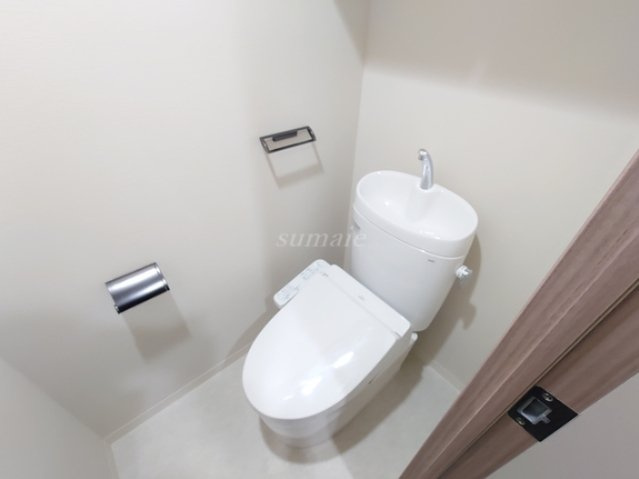 ディアレイシャス赤羽のトイレ|温水洗浄便座のトイレです☆