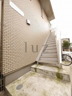 エクセル南太田のエントランス