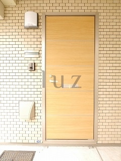 エクセル南太田の玄関