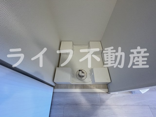 アドバンス大阪バレンシアの洗面所|コンパクトで使いやすい洗面所
