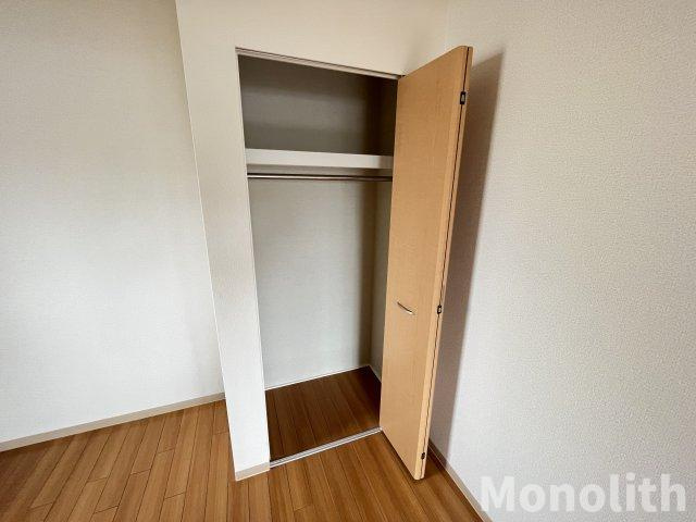 貝塚市澤の賃貸マンションの収納