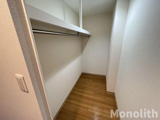 貝塚市澤の賃貸マンションの収納