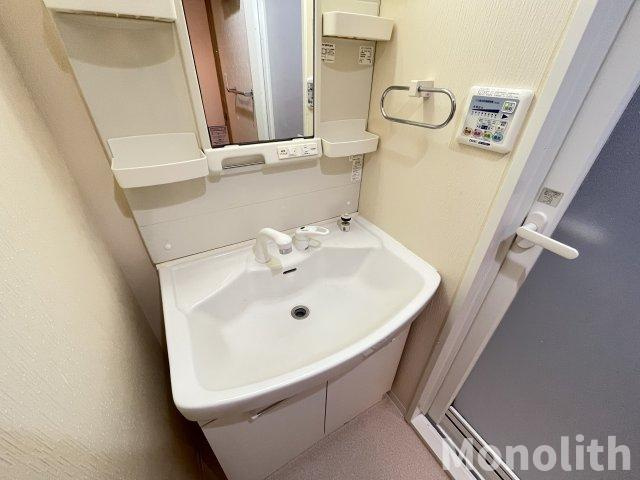 貝塚市澤の賃貸マンションの独立洗面台