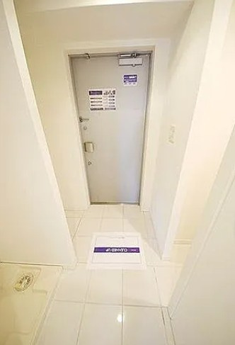 レジディア文京本駒込の玄関
