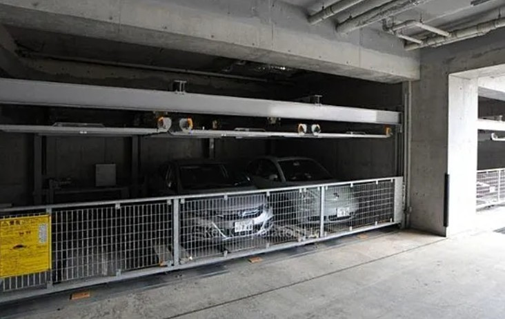 レジディア文京本駒込の駐車場