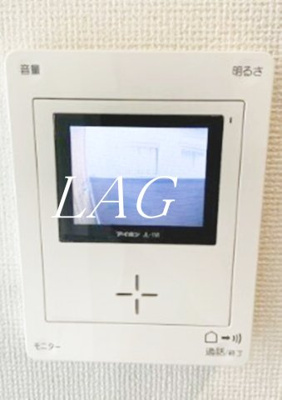 【セキュリティ】 | ドミール西尾久 | モニター付きインターホンです。