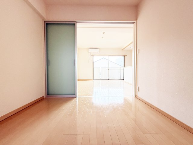 ベルカント札場の洋室