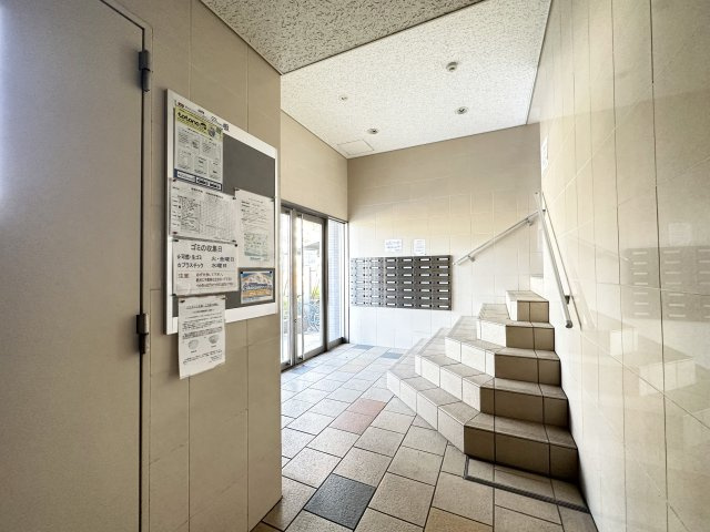 ベルカント札場のロビー